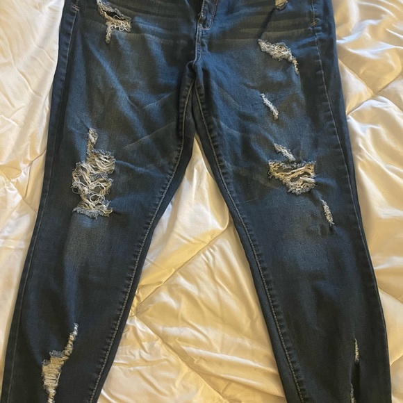 Two pairs of ripped straight leg jeans size 15 - Picture 8 of 9